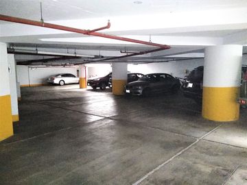 SURCO VENTA DEPARTAMENTO 1ER PISO SEMI-AMOBLADO 3 DORM 3 BAÑOS A/SERVICIO + COCHERA US $ 119,000