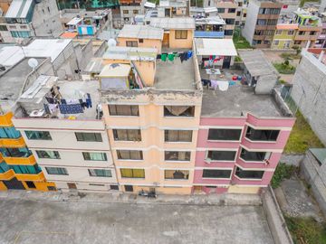 QUITUMBE QUICENTRO SUR CASA RENTERA DE VENTA 5 DEPARTAMENTOS
