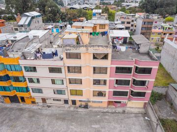 QUITUMBE QUICENTRO SUR CASA RENTERA DE VENTA 5 DEPARTAMENTOS