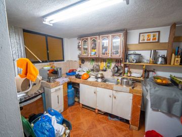 QUITUMBE QUICENTRO SUR CASA RENTERA DE VENTA 5 DEPARTAMENTOS