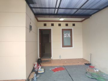 Rumah Masuk Komplek area Benhil, 700 meter ke Gatot Subroto