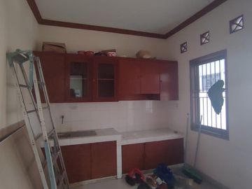 Rumah Masuk Komplek area Benhil, 700 meter ke Gatot Subroto