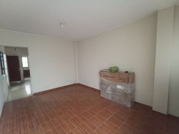 VENTA DE CASA 3 PISOS + AZOTEA EN URB. EL TREBOL AZUL - SAN JUAN DE MIRAFLORES