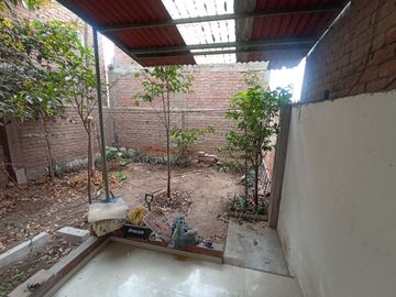 VENTA DE CASA 3 PISOS + AZOTEA EN URB. EL TREBOL AZUL - SAN JUAN DE MIRAFLORES