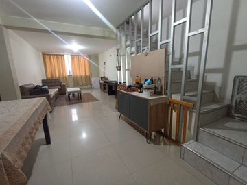 VENTA DE CASA 3 PISOS + AZOTEA EN URB. EL TREBOL AZUL - SAN JUAN DE MIRAFLORES