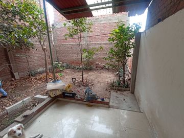 VENTA DE CASA 3 PISOS + AZOTEA EN URB. EL TREBOL AZUL - SAN JUAN DE MIRAFLORES