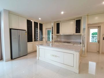 Nantawan Bangna Km.7 for sale