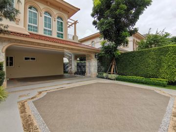 Nantawan Bangna Km.7 for sale