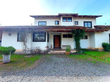 Estupenda casa para dos famiias