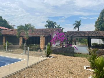 HERMOSA FINCA EN VILLAVICENCIO