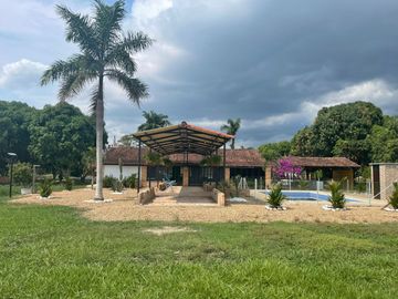 HERMOSA FINCA EN VILLAVICENCIO
