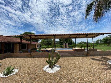 HERMOSA FINCA EN VILLAVICENCIO