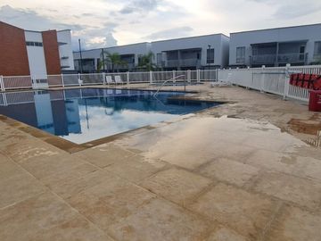 VENDO CASA JAMUNDI EN CONDOMINIO DE 2 NIVELES PARA ESTRENAR