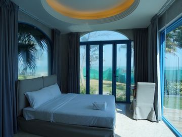 Beachfront Pool Villa Hua Hin For Sale