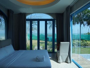 Beachfront Pool Villa Hua Hin For Sale