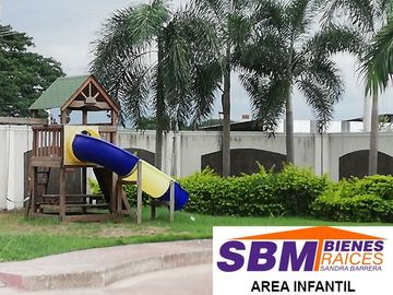 EN MACHALA PENSANDO EN FAMILIAS GRANDES CASAS EN URB. PRIVADA DE 4 DORMITORIOS C/U CON BAÑO