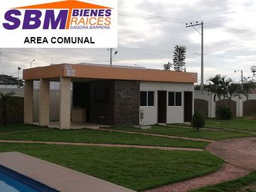 EN MACHALA PENSANDO EN FAMILIAS GRANDES CASAS EN URB. PRIVADA DE 4 DORMITORIOS C/U CON BAÑO