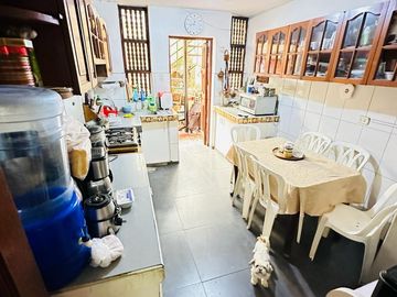 Surco Urb. San Ignacio Ampliacion, Casa En Venta De 3 Pisos