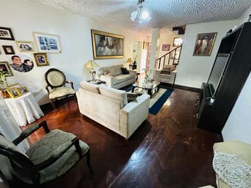Surco Urb. San Ignacio Ampliacion, Casa En Venta De 3 Pisos