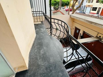 Surco Urb. San Ignacio Ampliacion, Casa En Venta De 3 Pisos