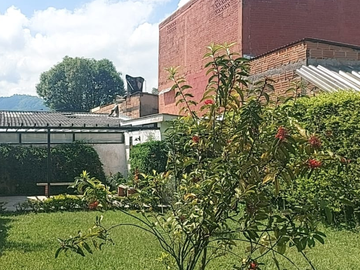 EXCLUSIVA CASA VERANIEGA EN VENTA PEREIRA