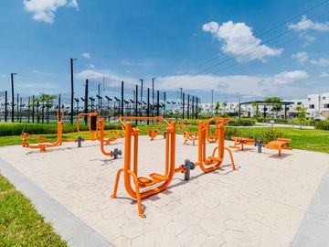 CASA A 15 MINUTOS DE CUERNAVACA, MORELOS; MEX. 3 RECÁMARAS, ALBERCA, MULTI CANCHAS, PET PARK.