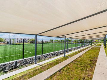 CASA A 15 MINUTOS DE CUERNAVACA, MORELOS; MEX. 3 RECÁMARAS, ALBERCA, MULTI CANCHAS, PET PARK.