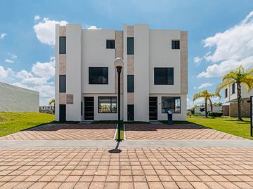 CASA A 15 MINUTOS DE CUERNAVACA, MORELOS; MEX. 3 RECÁMARAS, ALBERCA, MULTI CANCHAS, PET PARK.