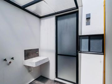 CASA A 15 MINUTOS DE CUERNAVACA, MORELOS; MEX. 3 RECÁMARAS, ALBERCA, MULTI CANCHAS, PET PARK.