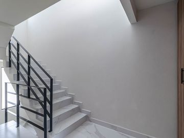 CASA A 15 MINUTOS DE CUERNAVACA, MORELOS; MEX. 3 RECÁMARAS, ALBERCA, MULTI CANCHAS, PET PARK.