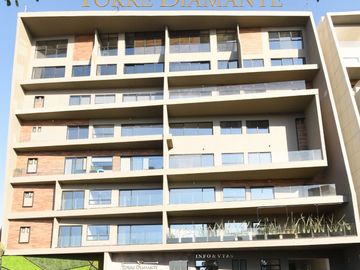 Departamento de lujo con amenidades, áreas comunes, Gym, alberca, roof, ludoteca y más.