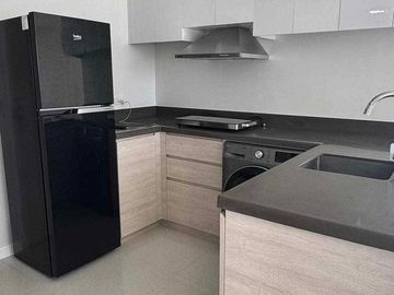 BEST OFFER , SEAVIEW 1 BEDROOM MANDANI BAY UNIT with flexible payment terms