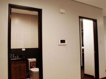 GRAND QUARTIER - READY FOR OCCUPANCY 1 BEDROOM CONDOTEL AT CROSSWIDS TAGAYTAY (2F-C)