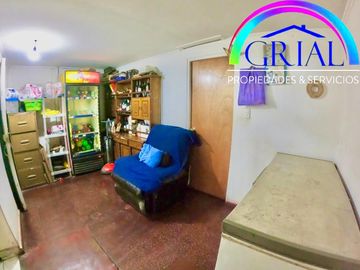Gran Casa con local comercial en Ñuñoa
