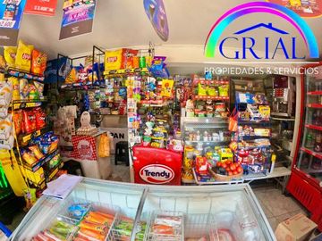 Gran Casa con local comercial en Ñuñoa