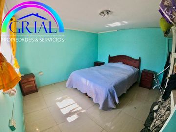 Gran Casa con local comercial en Ñuñoa