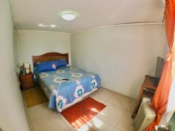 Gran Casa con local comercial en Ñuñoa