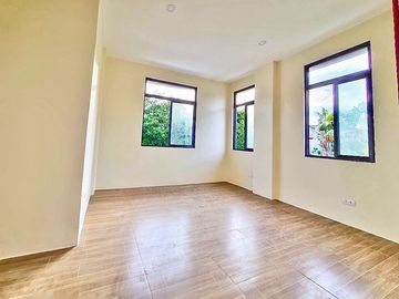 4BR Brand New RFO Single Detached Furnished House & Lot in Pooc, Talisay near SRP