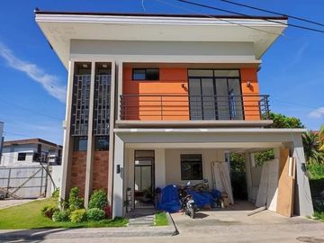 4BR Brand New RFO Single Detached Furnished House & Lot in Pooc, Talisay near SRP