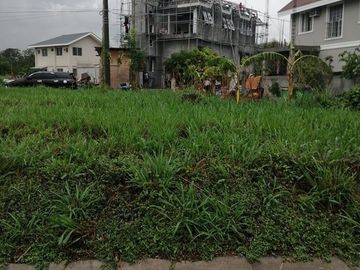 Super clean Title Lot 121sqm Facing east almost across pocket Garden