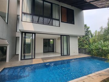For Sale & Rent House In Compound At Kemang Area, Jakarta Selatan