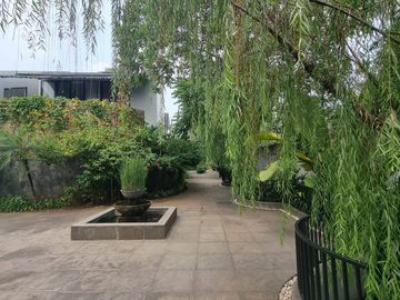 For Sale & Rent House In Compound At Kemang Area, Jakarta Selatan
