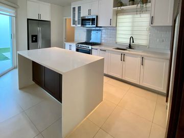 CASA EN VENTA EN CERRADA DEL PRADO AL NORTE