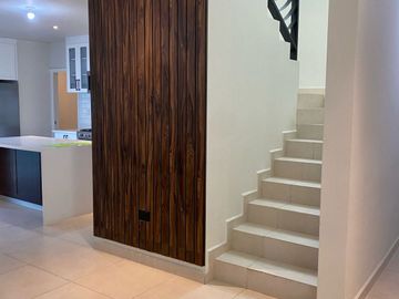 CASA EN VENTA EN CERRADA DEL PRADO AL NORTE