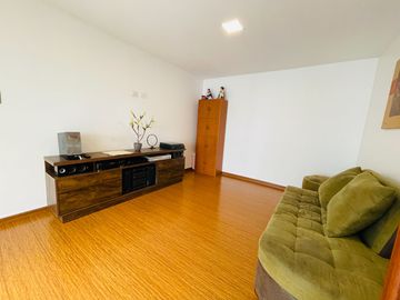 Casa independiente de venta en la mitad del mundo urb. la marca