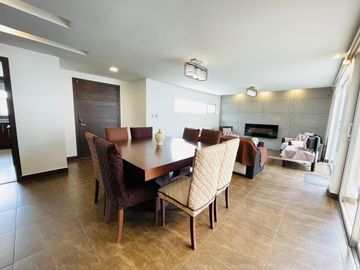 Casa independiente de venta en la mitad del mundo urb. la marca