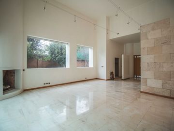 RESIDENCIA EN VENTA EN FRACCIONAMIENTO EL LUCERO