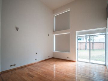 RESIDENCIA EN VENTA EN FRACCIONAMIENTO EL LUCERO