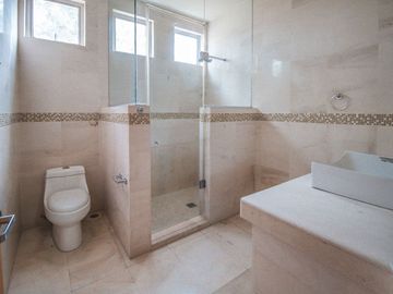 RESIDENCIA EN VENTA EN FRACCIONAMIENTO EL LUCERO