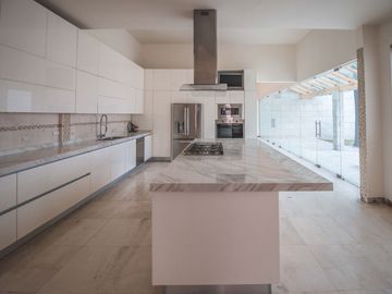 RESIDENCIA EN VENTA EN FRACCIONAMIENTO EL LUCERO